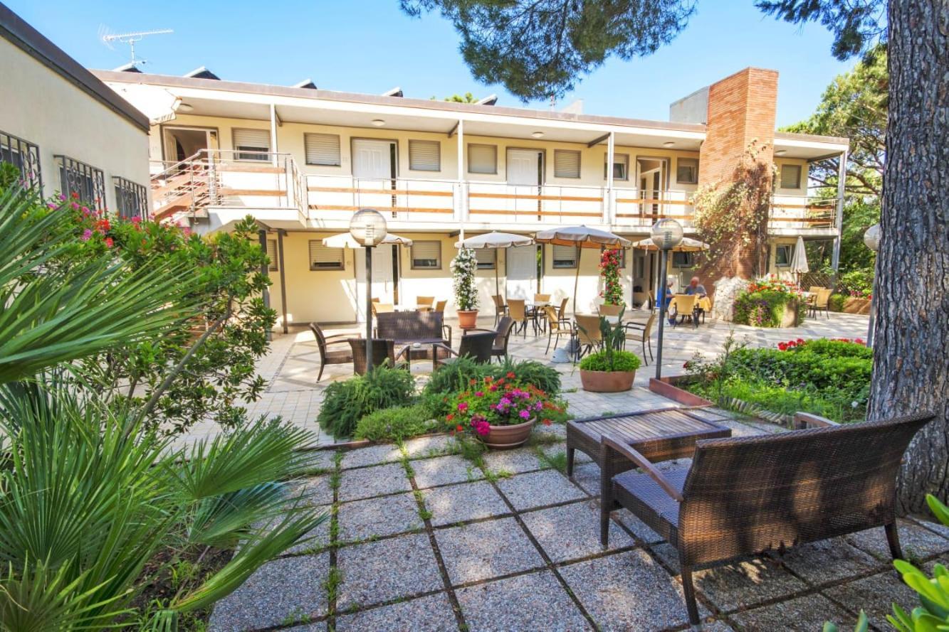 Residence Casa Di Caccia Marina Di Bibbona Εξωτερικό φωτογραφία