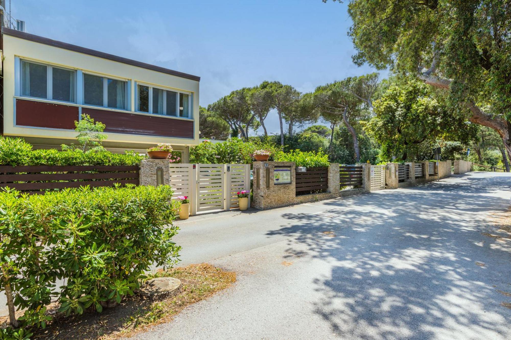 Residence Casa Di Caccia Marina Di Bibbona Εξωτερικό φωτογραφία