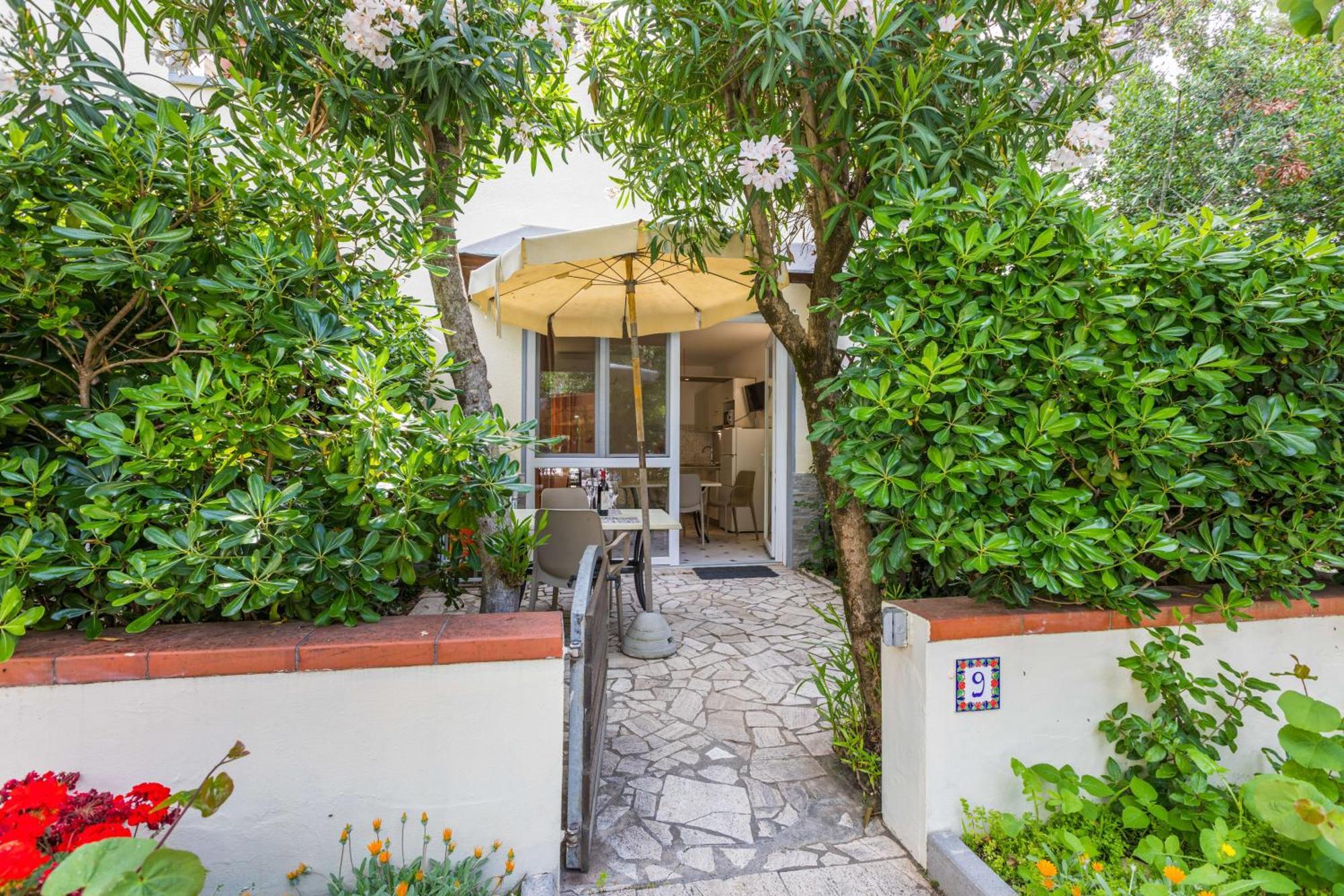 Residence Casa Di Caccia Marina Di Bibbona Εξωτερικό φωτογραφία