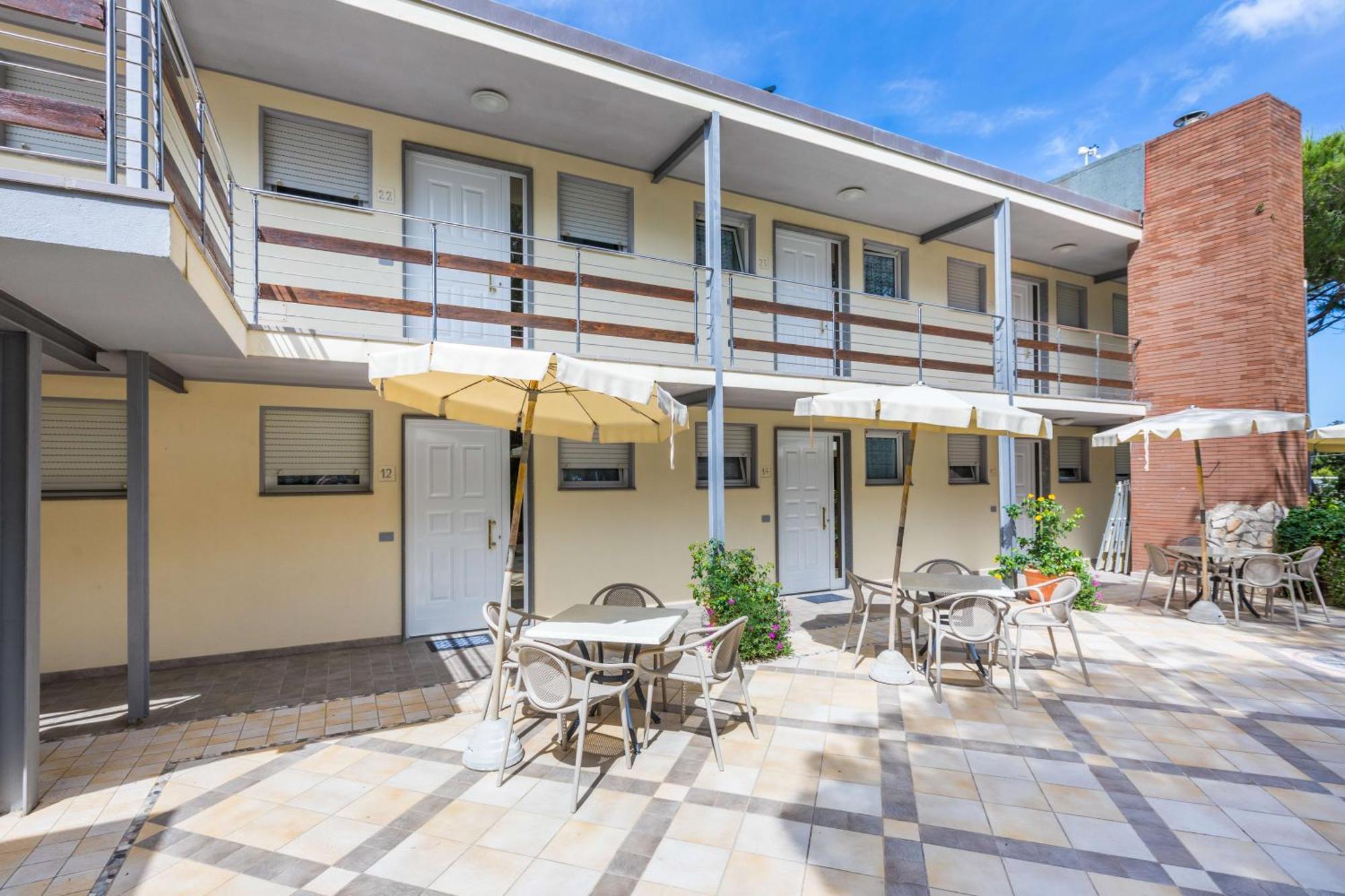 Residence Casa Di Caccia Marina Di Bibbona Εξωτερικό φωτογραφία