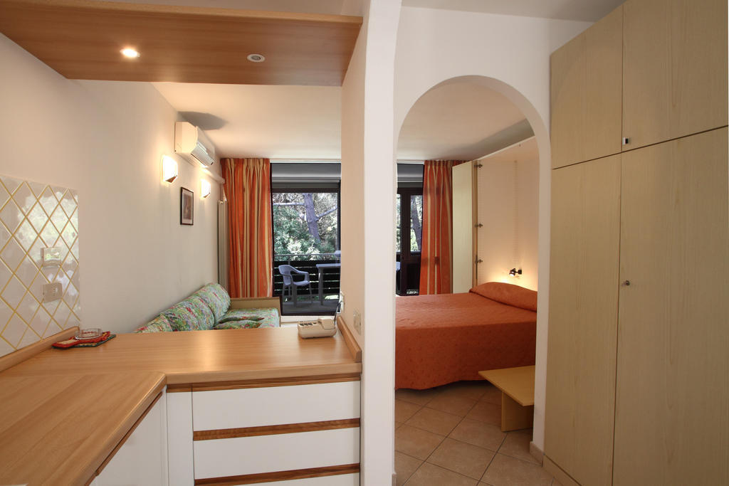 Residence Casa Di Caccia Marina Di Bibbona Δωμάτιο φωτογραφία